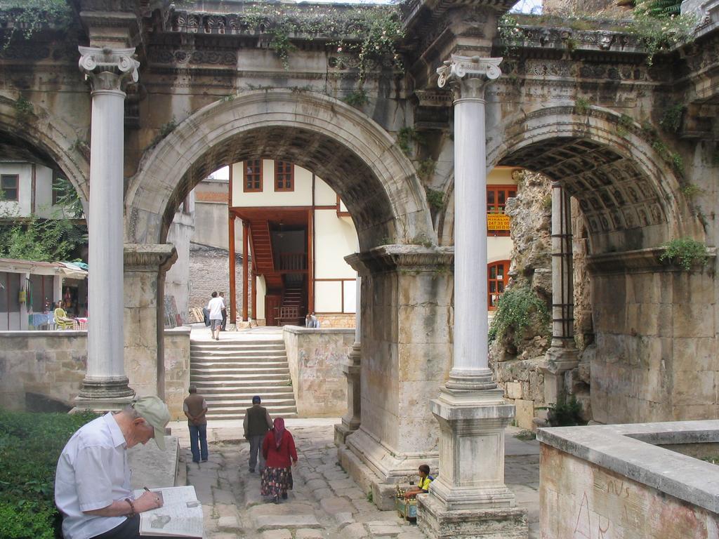 Ersoy Efe Pansiyon Antalya Eksteriør bilde